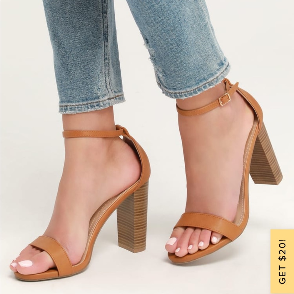 NWOT Taylor Camel Stacked Ankle Strap Heels